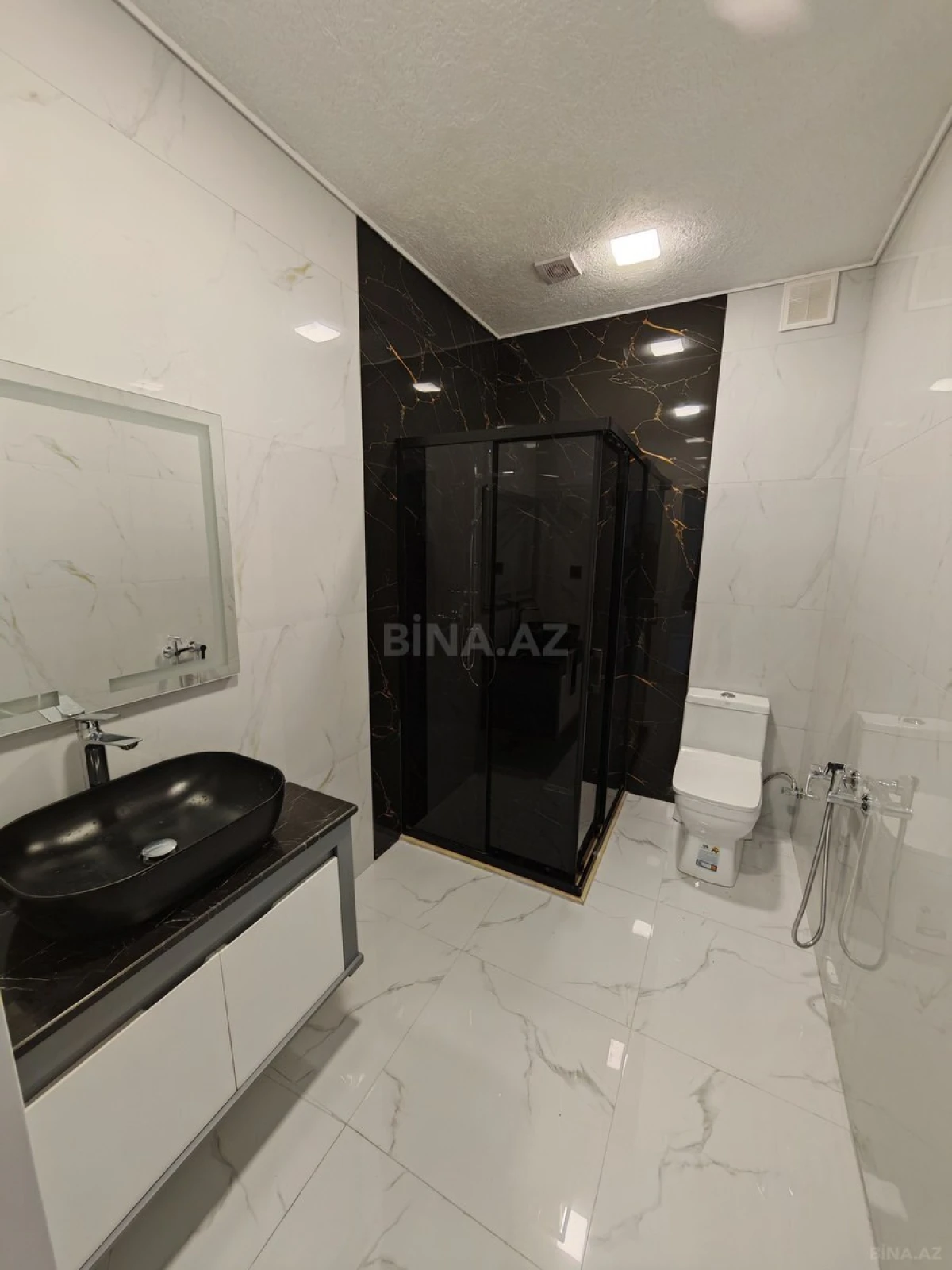 Satılır 4 otaqlı həyət evi 270 m²