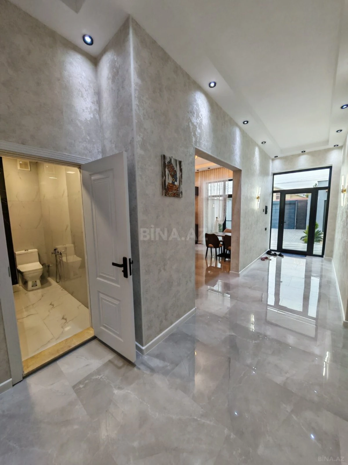 Satılır 4 otaqlı həyət evi 270 m²