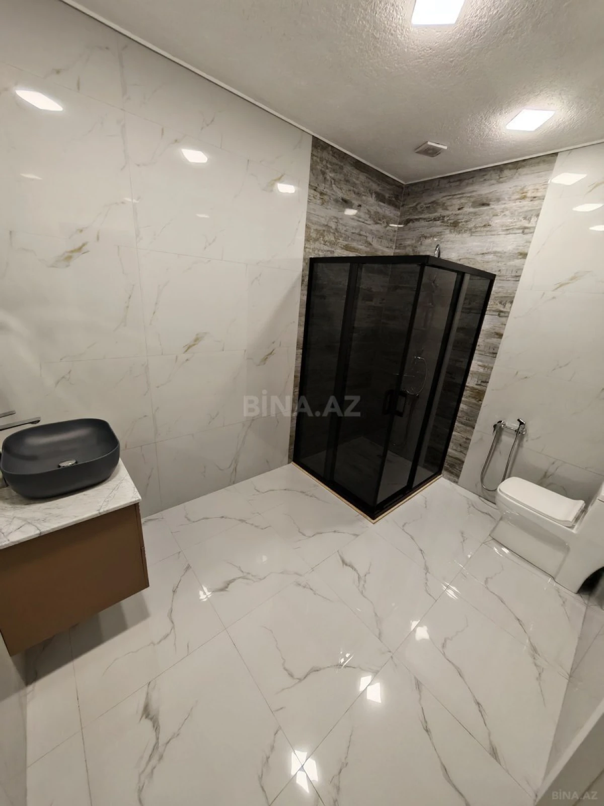 Satılır 4 otaqlı həyət evi 270 m²