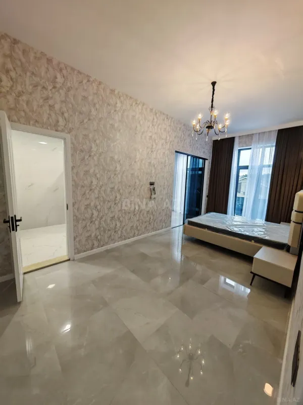 Satılır 4 otaqlı həyət evi 270 m²