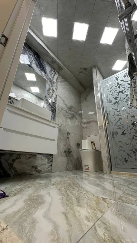 Satılır 2 otaqlı mənzil 100 m²