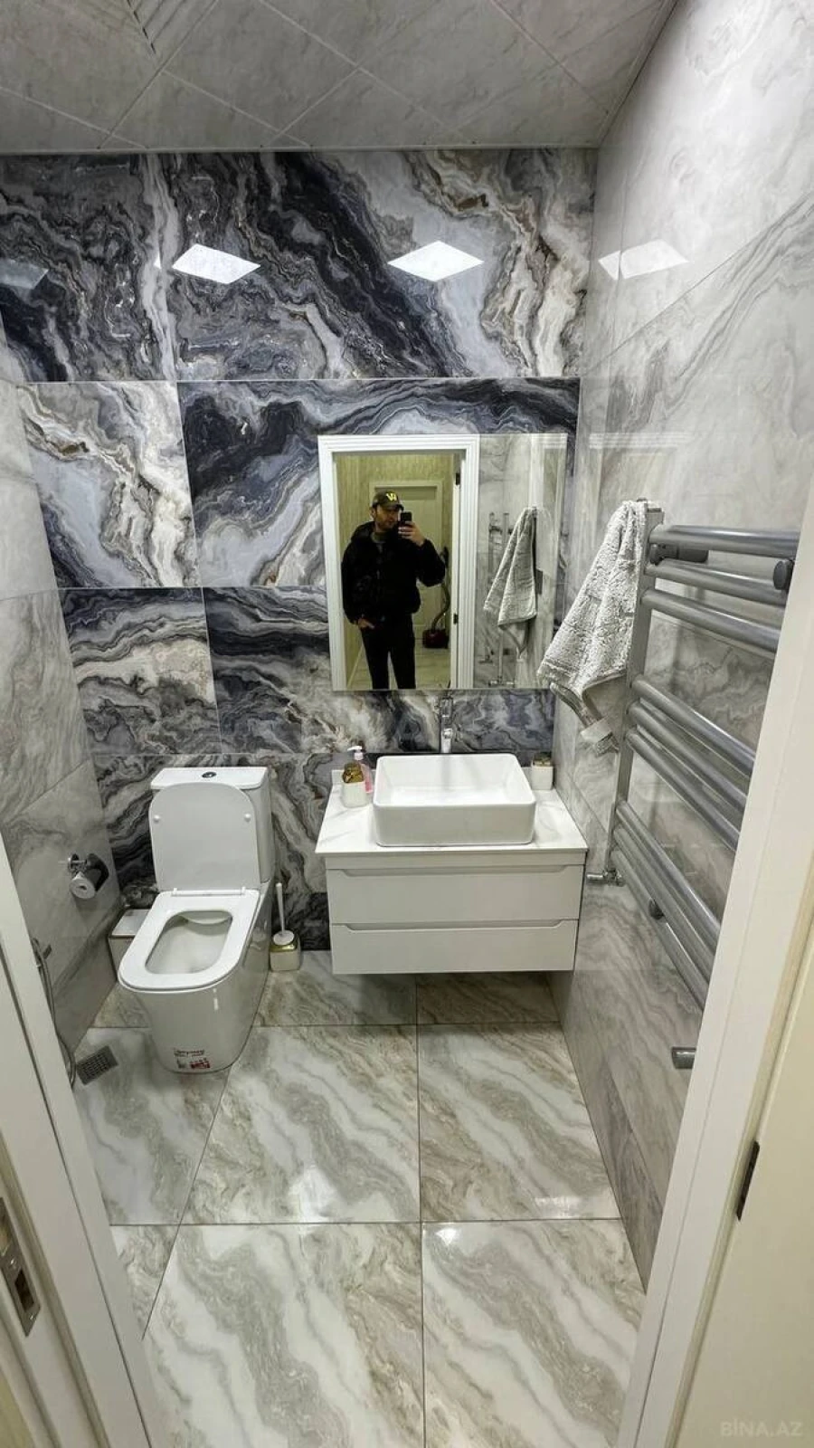 Satılır 2 otaqlı mənzil 100 m²