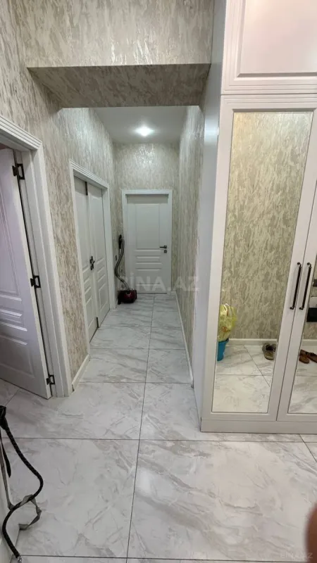 Satılır 2 otaqlı mənzil 100 m²
