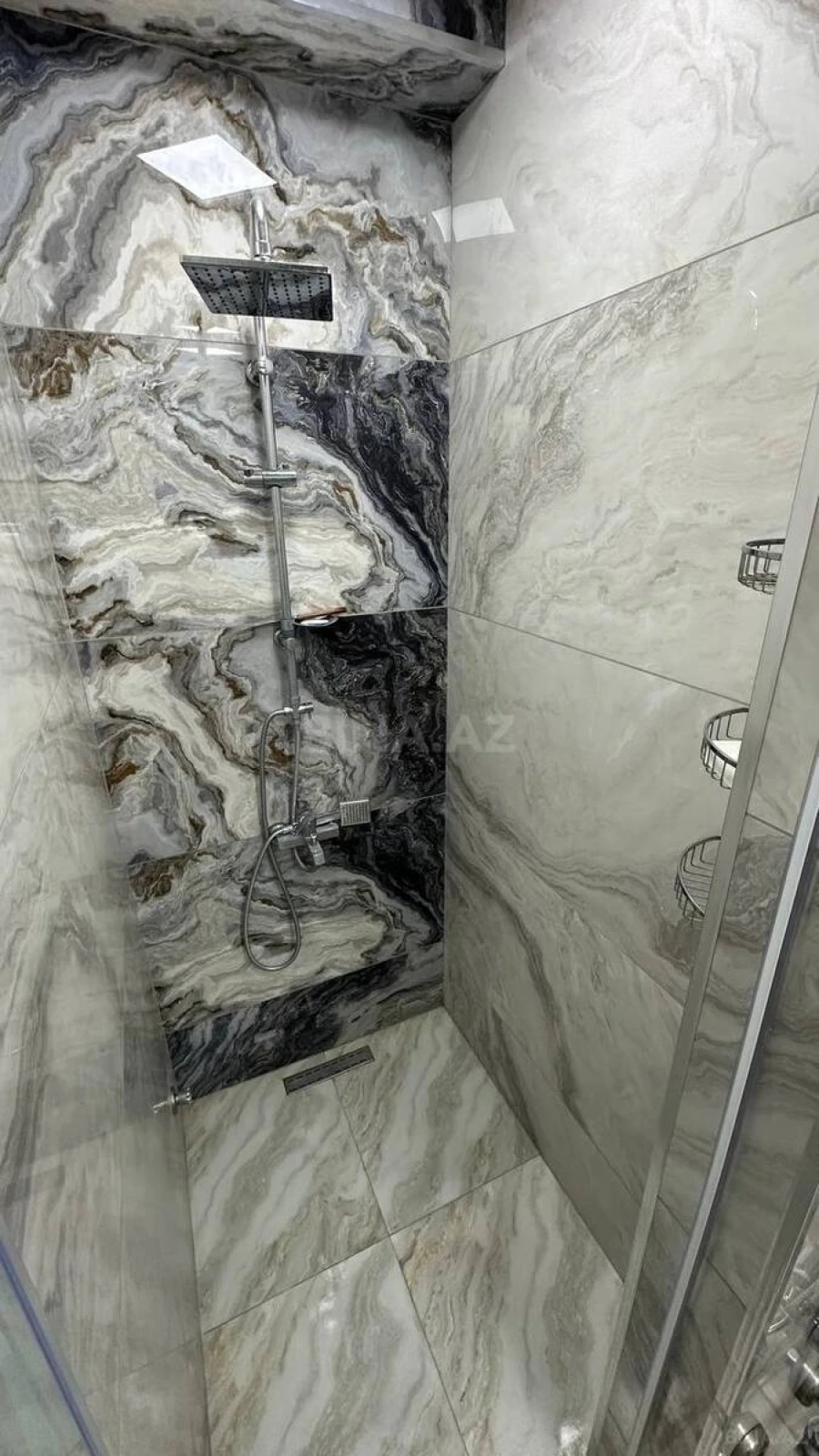 Satılır 2 otaqlı mənzil 100 m²