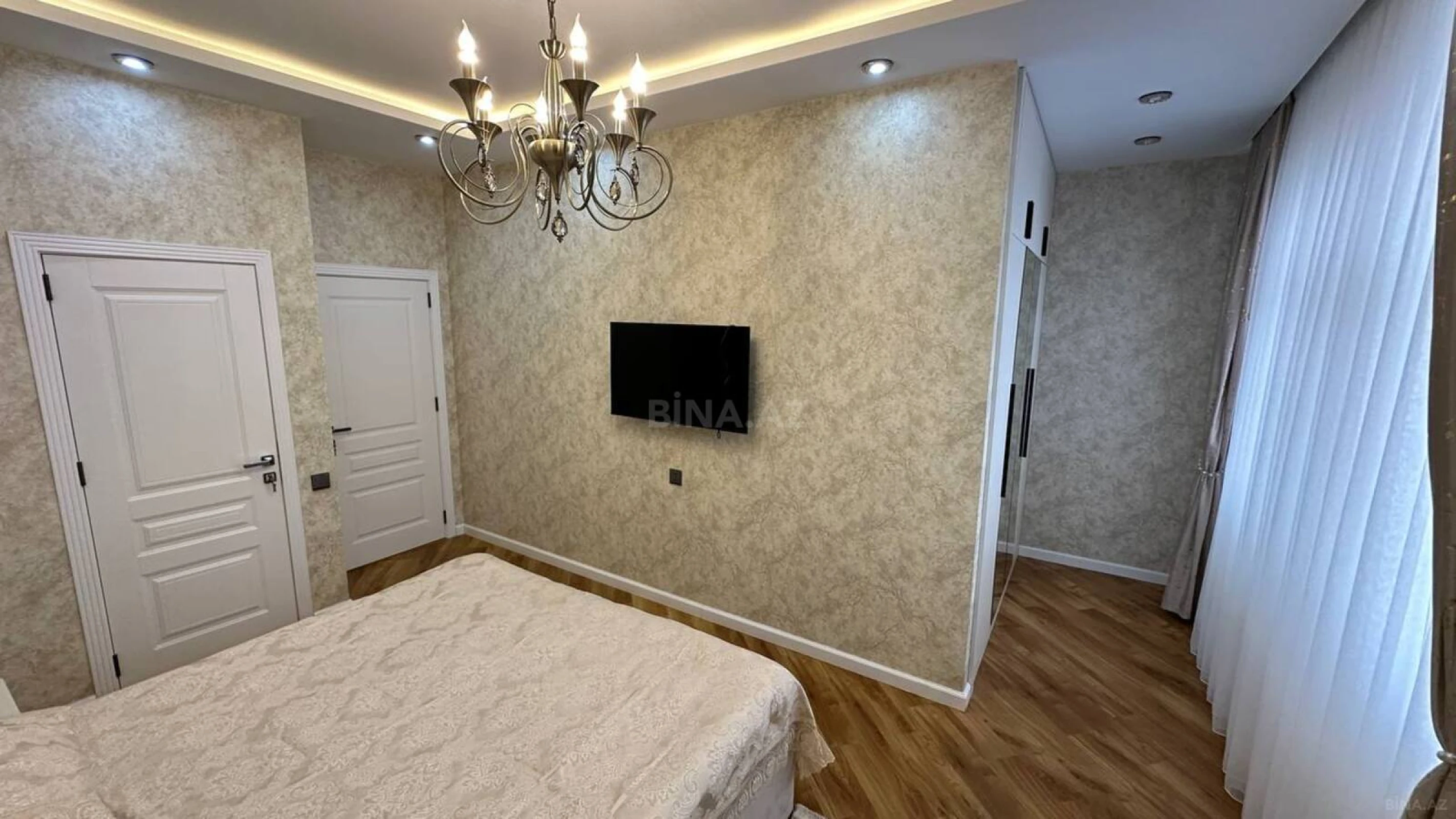 Satılır 2 otaqlı mənzil 100 m²