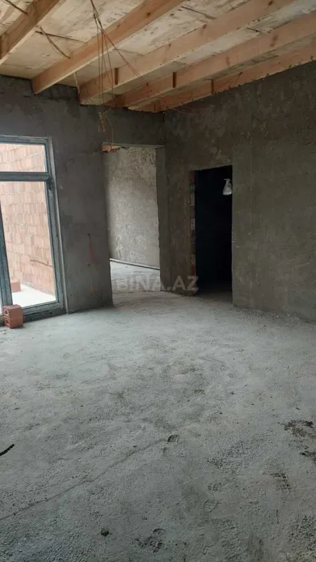 Satılır 6 otaqlı həyət evi 240 m²
