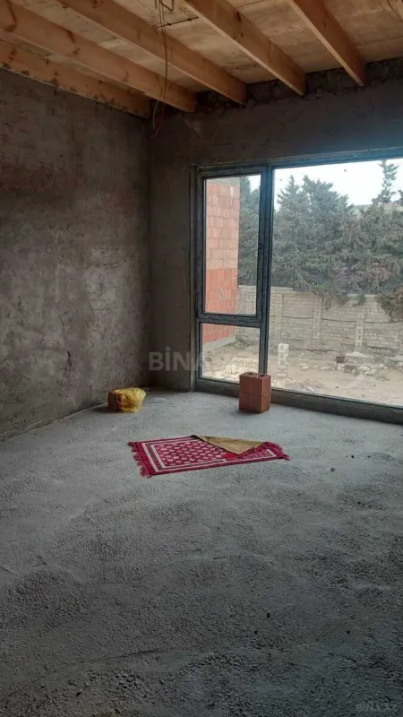 Satılır 6 otaqlı həyət evi 240 m²