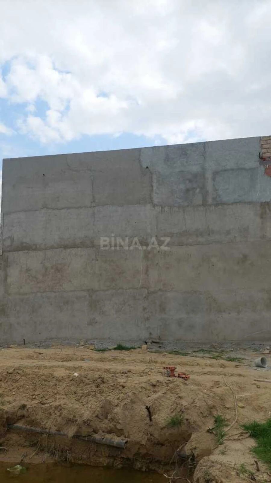 Satılır 6 otaqlı həyət evi 240 m²