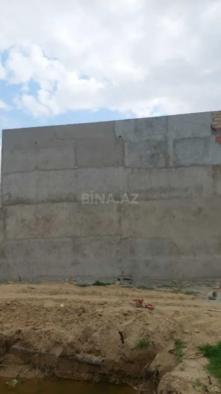 Satılır 6 otaqlı həyət evi 240 m²