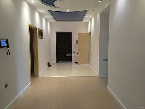 Satılır 4 otaqlı mənzil 220 m²