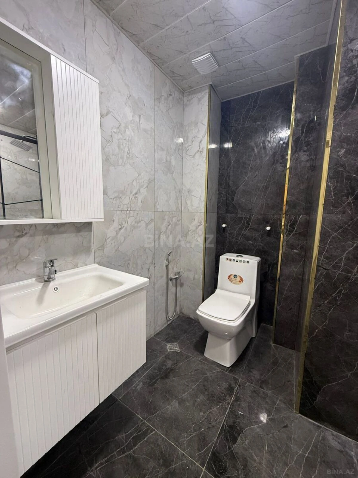 Satılır 2 otaqlı mənzil 59 m²