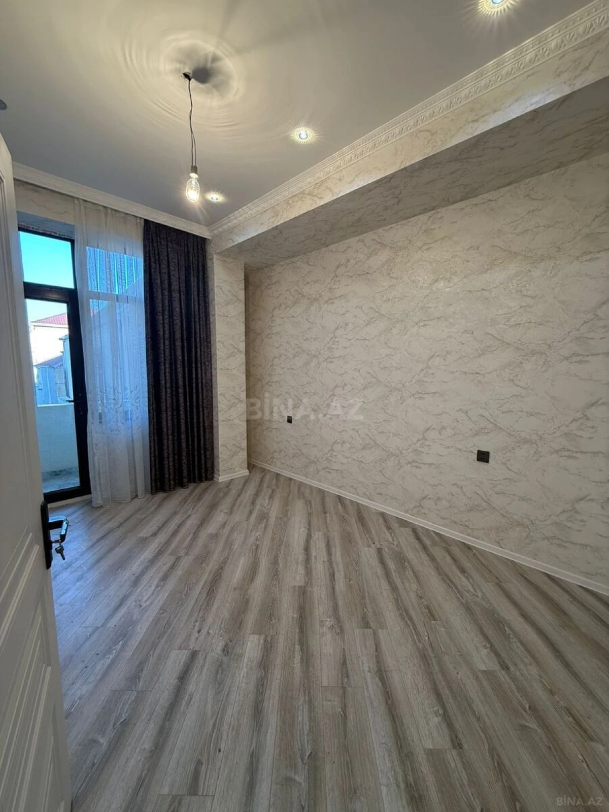 Satılır 2 otaqlı mənzil 59 m²