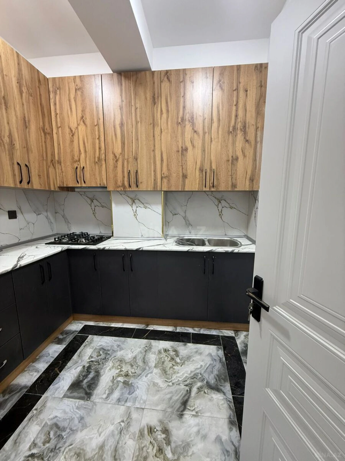 Satılır 2 otaqlı mənzil 59 m²