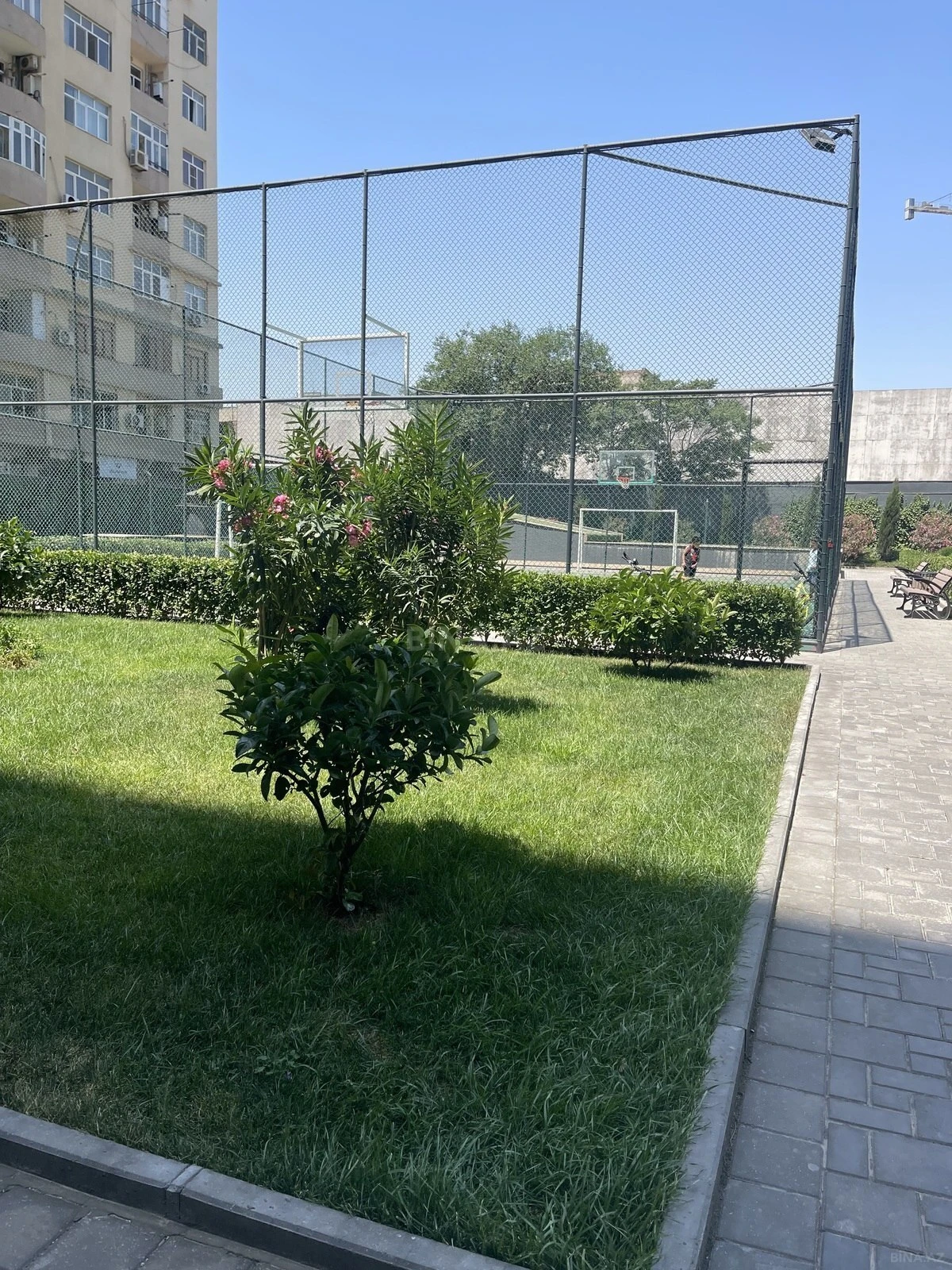 Satılır 2 otaqlı mənzil 110 m²