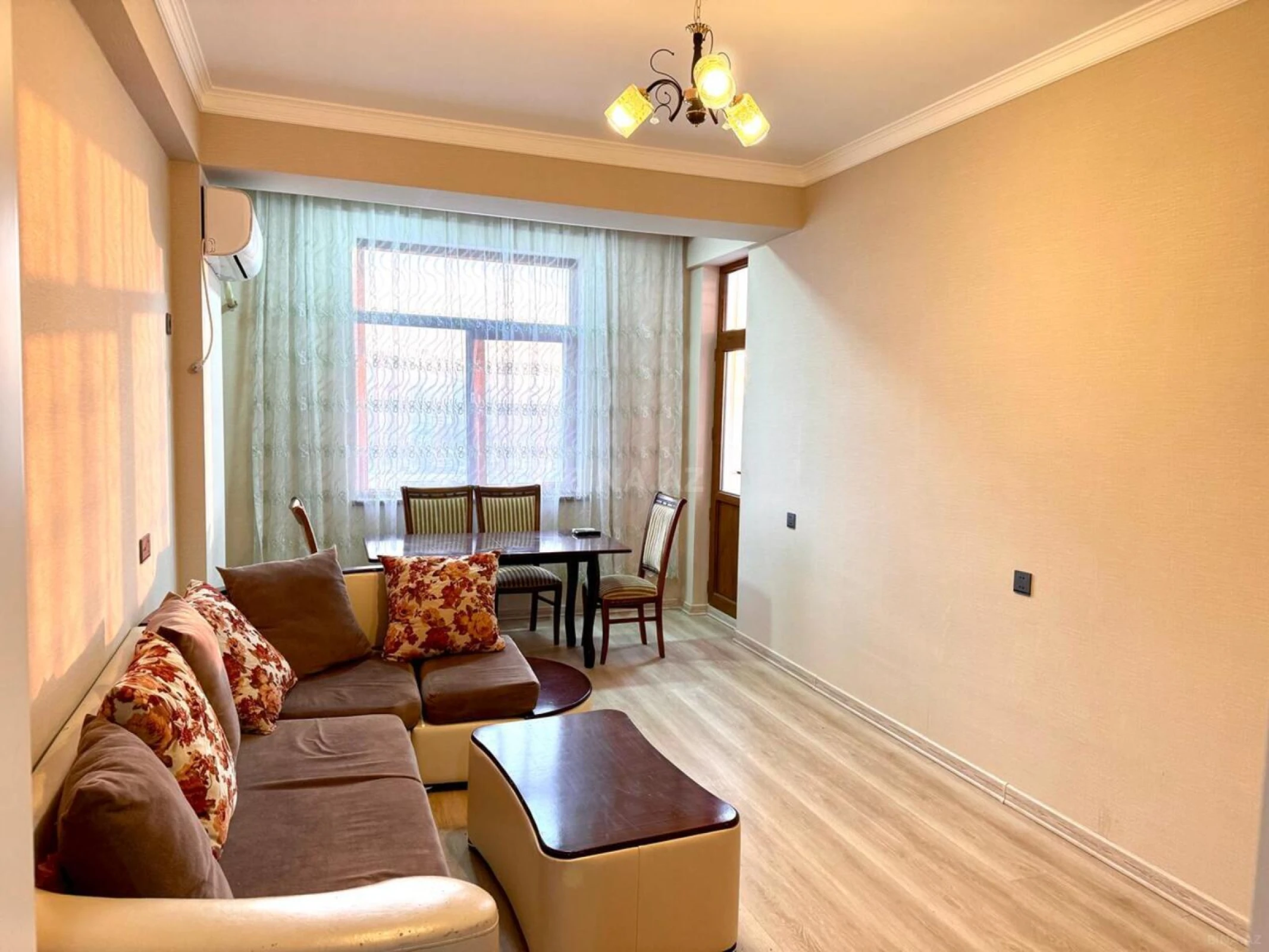 Satılır 2 otaqlı mənzil 60 m²