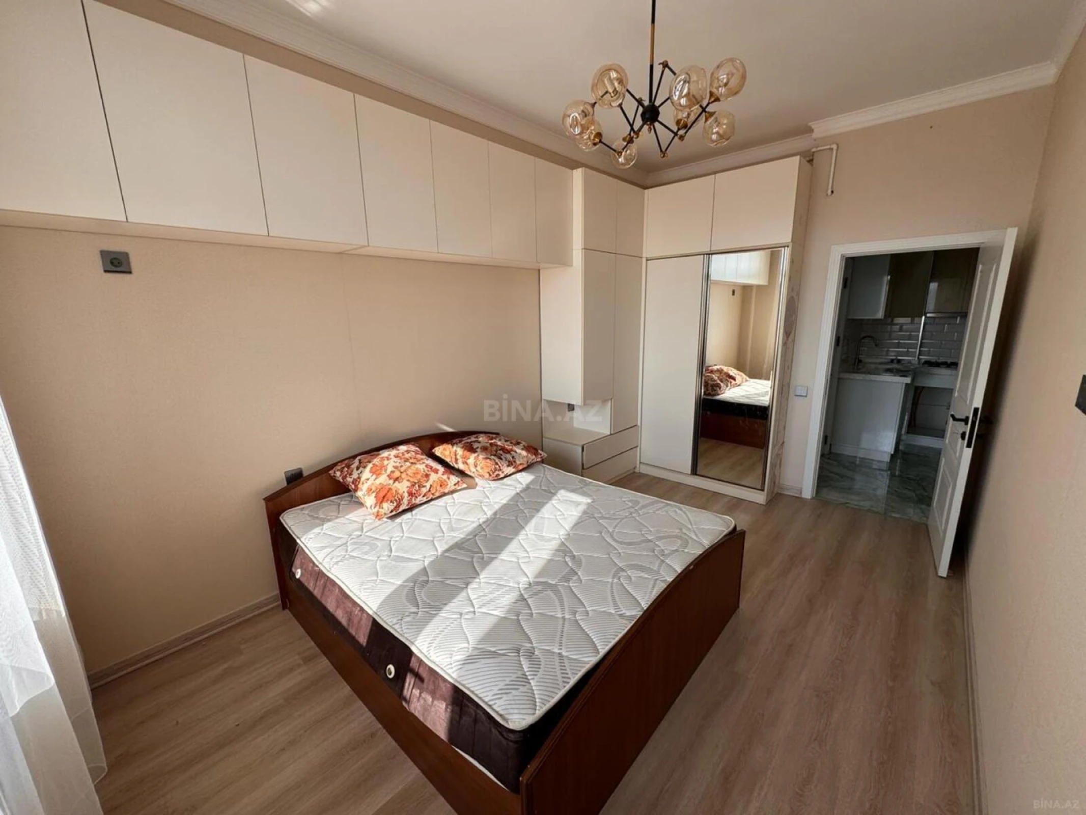Satılır 2 otaqlı mənzil 60 m²