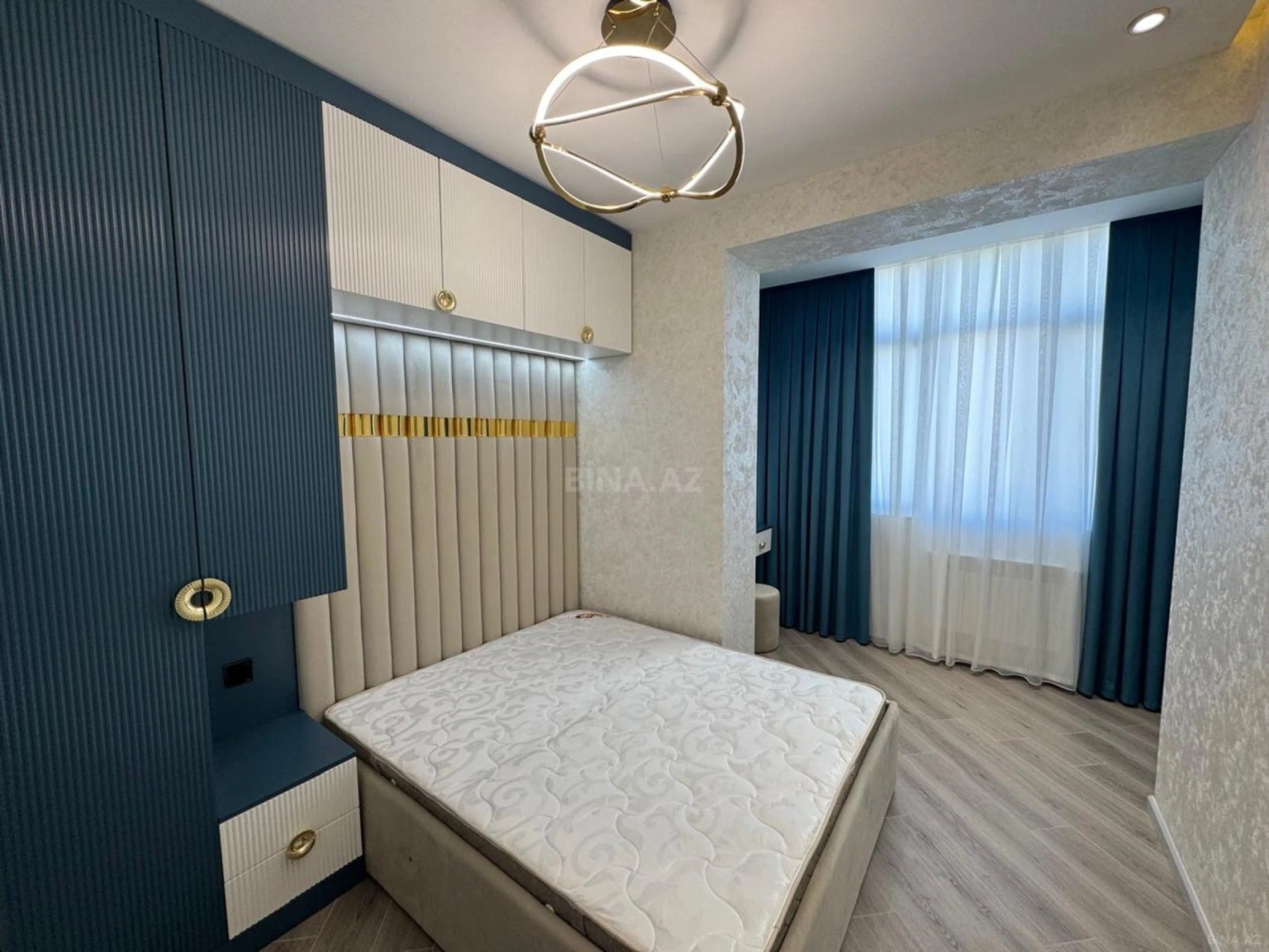 Satılır 2 otaqlı mənzil 83 m²