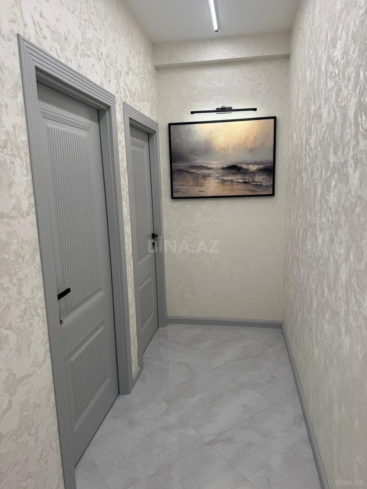 Satılır 2 otaqlı mənzil 83 m²