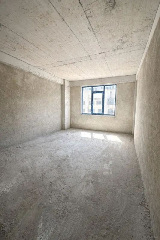Satılır 5 otaqlı mənzil 265 m²