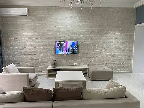 Satılır 2 otaqlı mənzil 68 m²