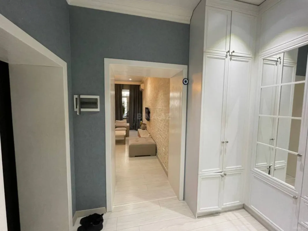 Satılır 2 otaqlı mənzil 68 m²