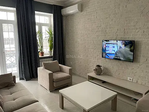 Satılır 2 otaqlı mənzil 68 m²