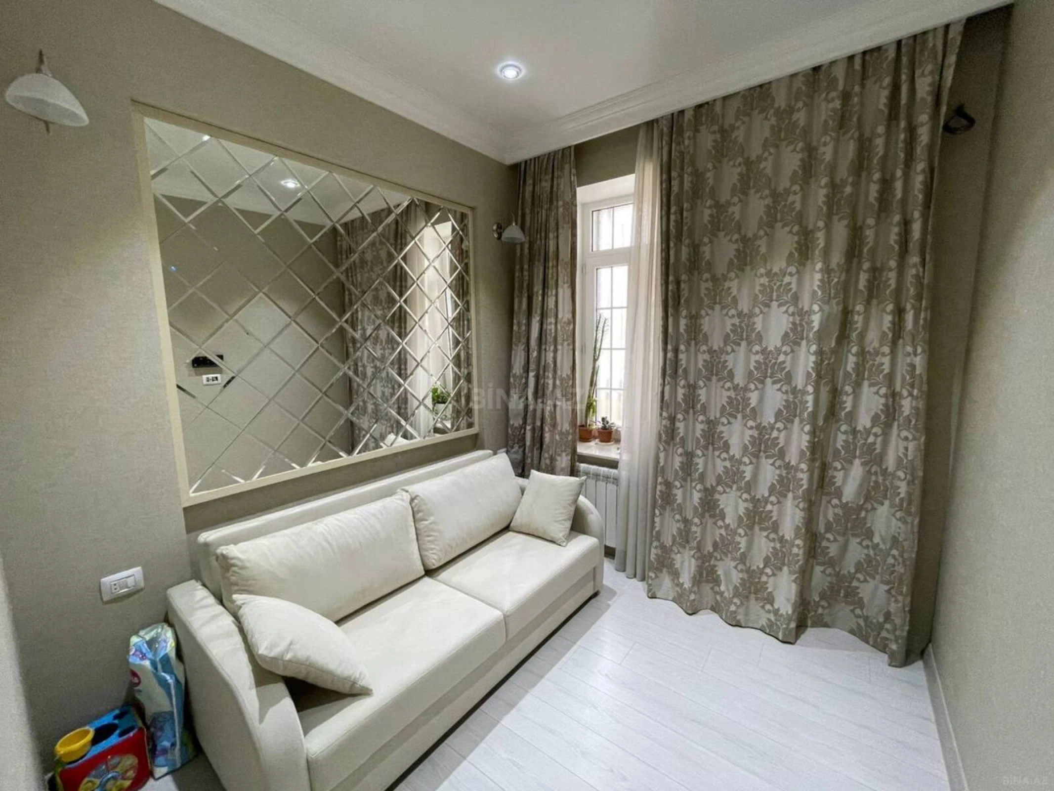 Satılır 2 otaqlı mənzil 68 m²