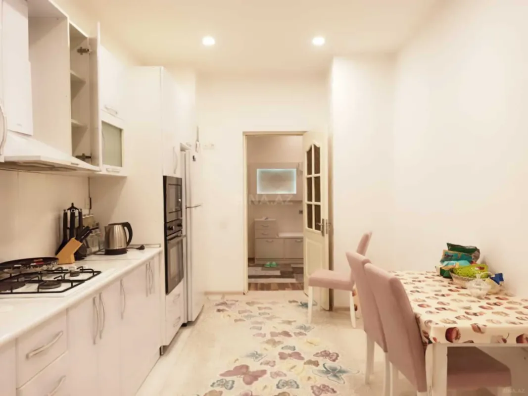 Kirayə verilir 2 otaqlı mənzil 90 m²