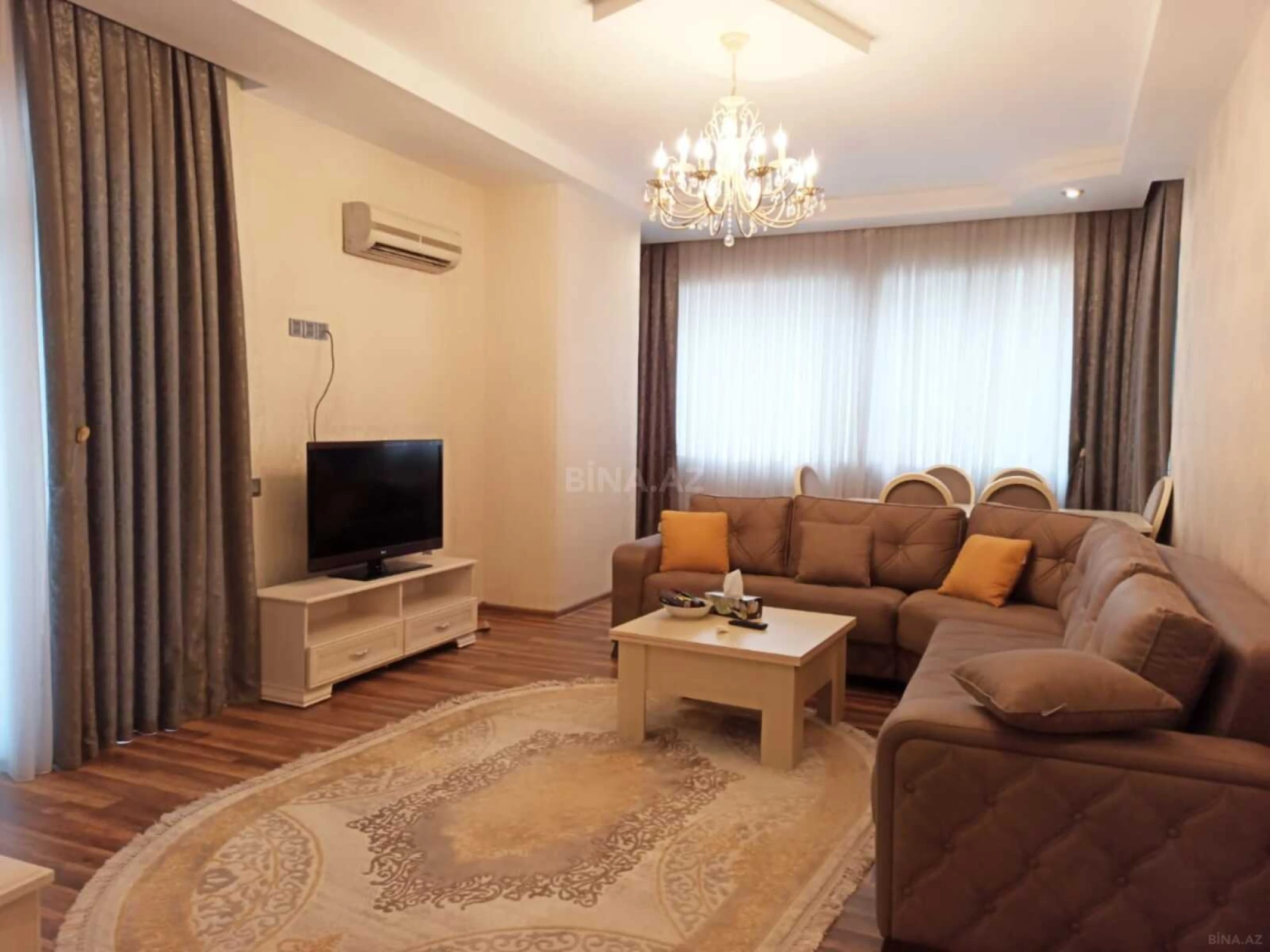 Kirayə verilir 2 otaqlı mənzil 90 m²