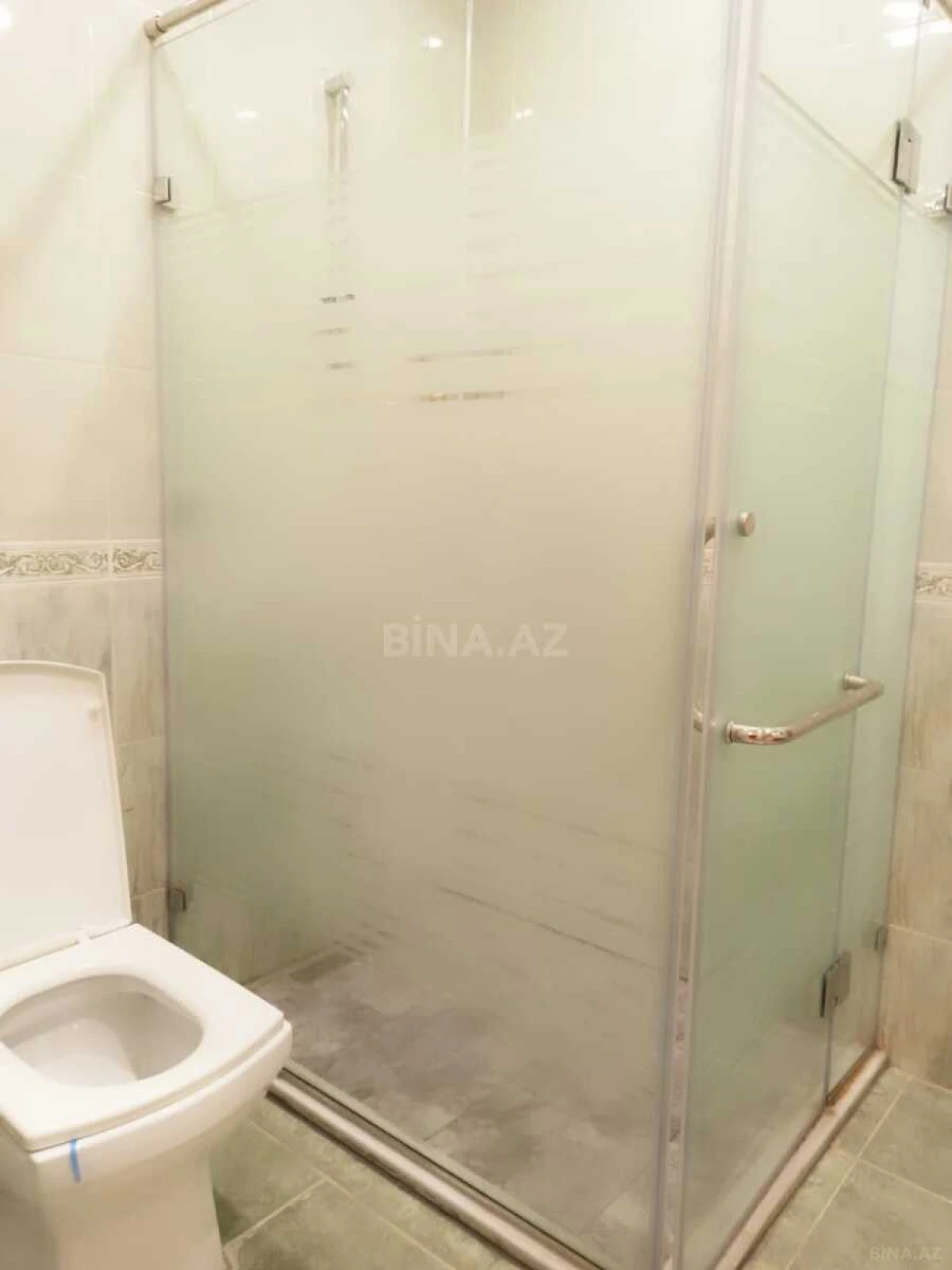 Kirayə verilir 2 otaqlı mənzil 90 m²