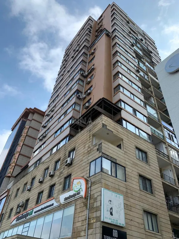 Kirayə verilir 2 otaqlı mənzil 90 m²