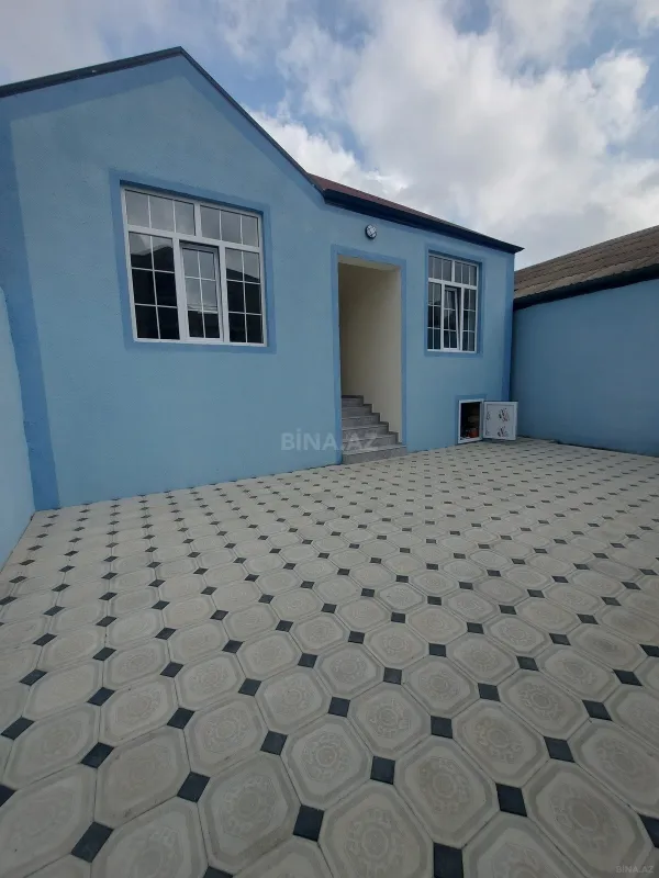 Satılır 4 otaqlı həyət evi 100 m²