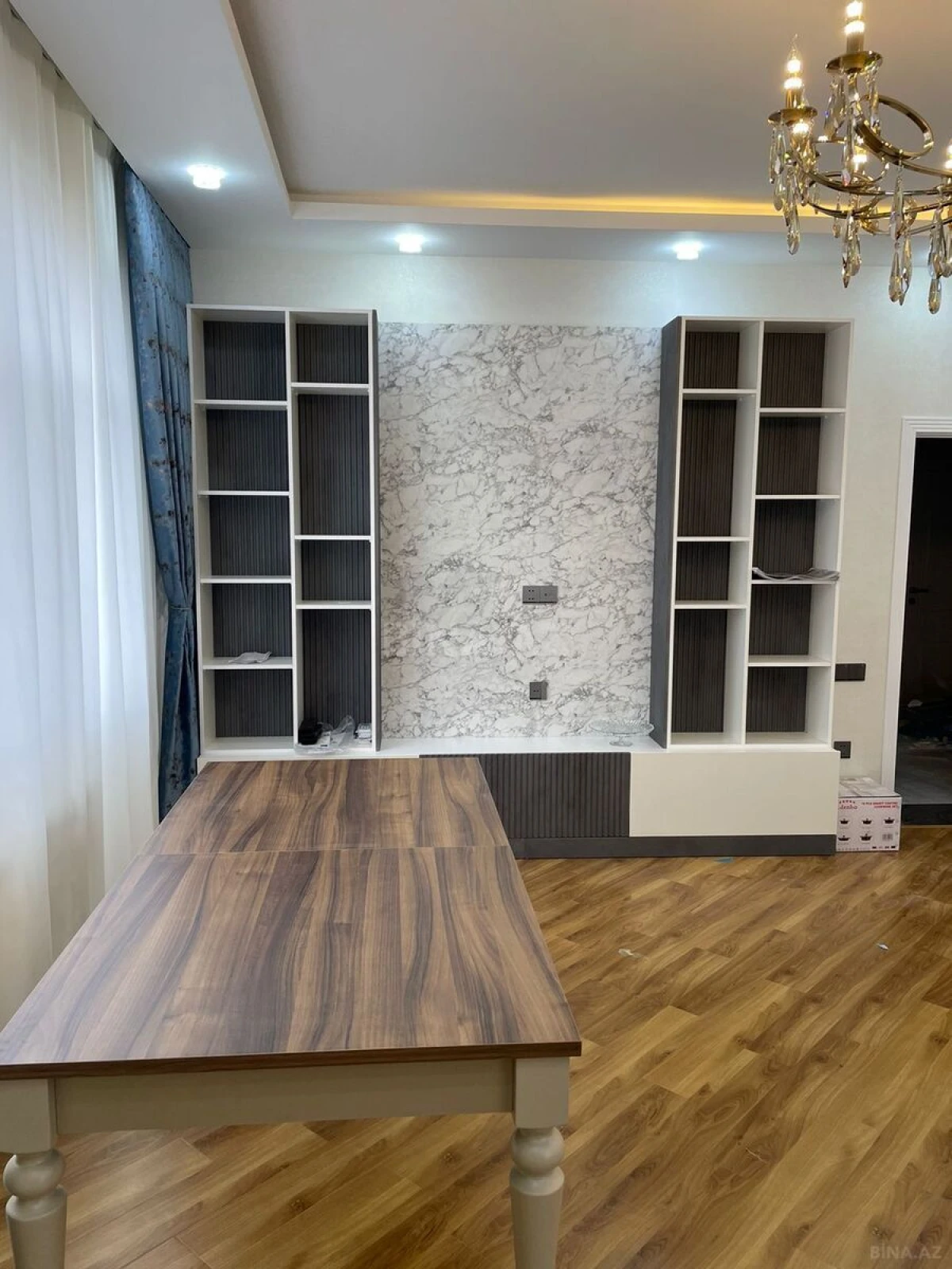 Satılır 3 otaqlı mənzil 140 m²