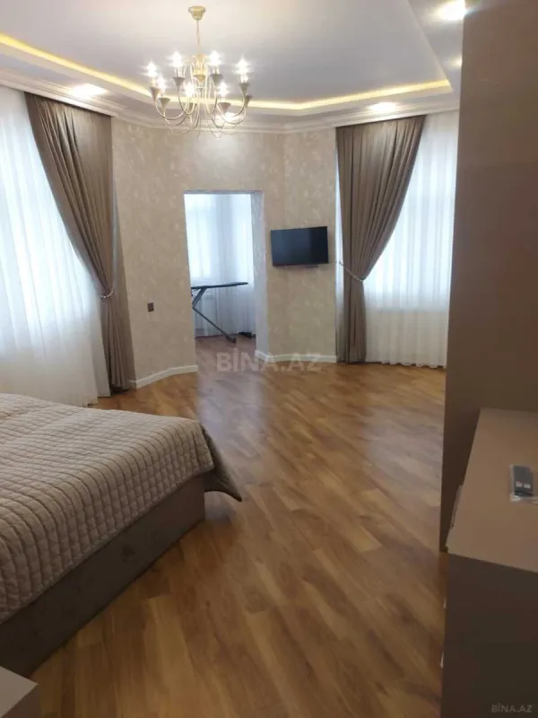 Satılır 3 otaqlı mənzil 140 m²