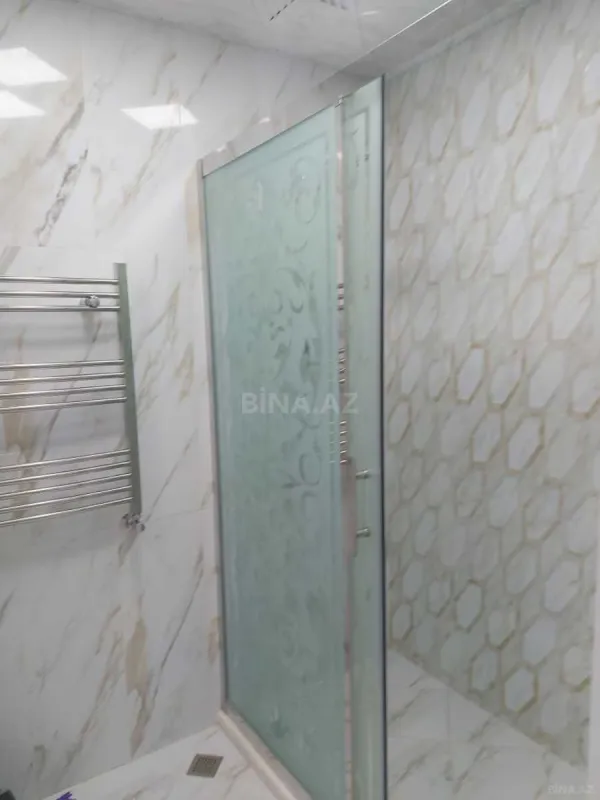 Satılır 3 otaqlı mənzil 140 m²