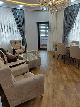 Satılır 3 otaqlı mənzil 140 m²