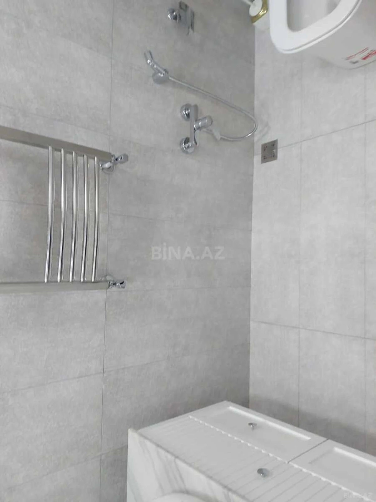 Satılır 3 otaqlı mənzil 140 m²