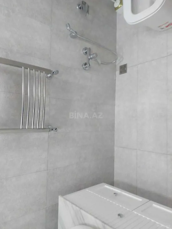 Satılır 3 otaqlı mənzil 140 m²