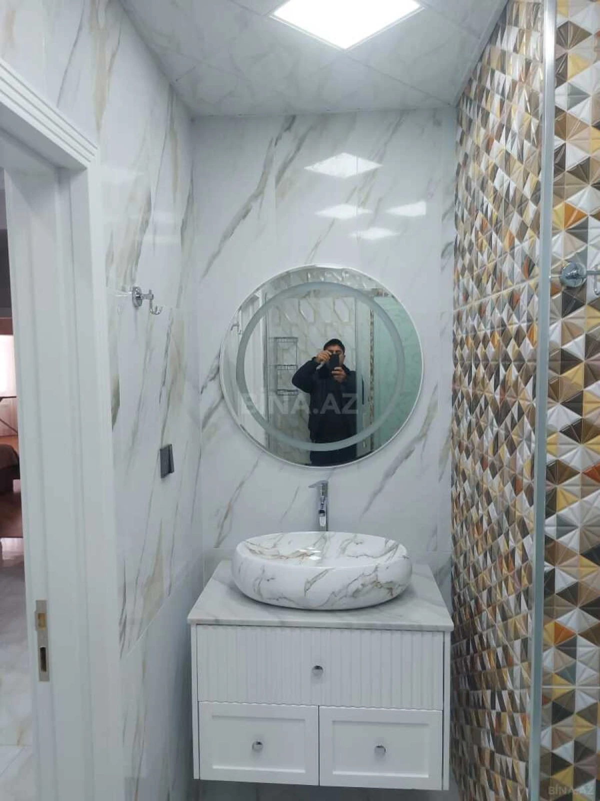 Satılır 3 otaqlı mənzil 140 m²