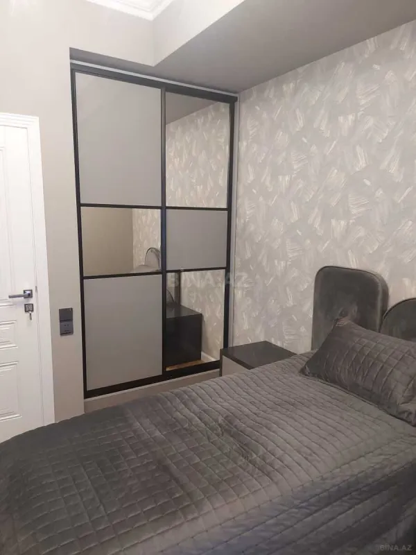 Satılır 3 otaqlı mənzil 140 m²