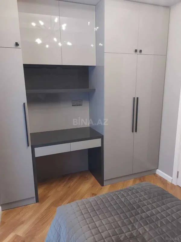 Satılır 3 otaqlı mənzil 140 m²
