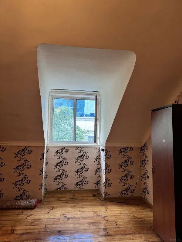 Kirayə verilir 2 otaqlı mənzil 102 m²