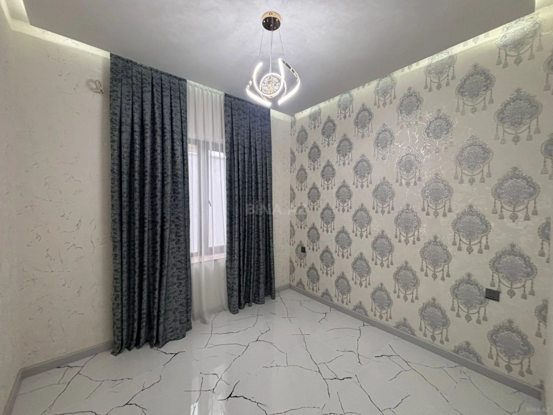 Satılır 4 otaqlı həyət evi 140 m²