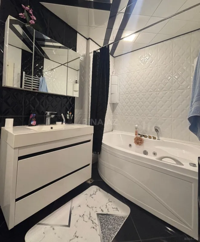 Kirayə verilir 2 otaqlı mənzil 110 m²