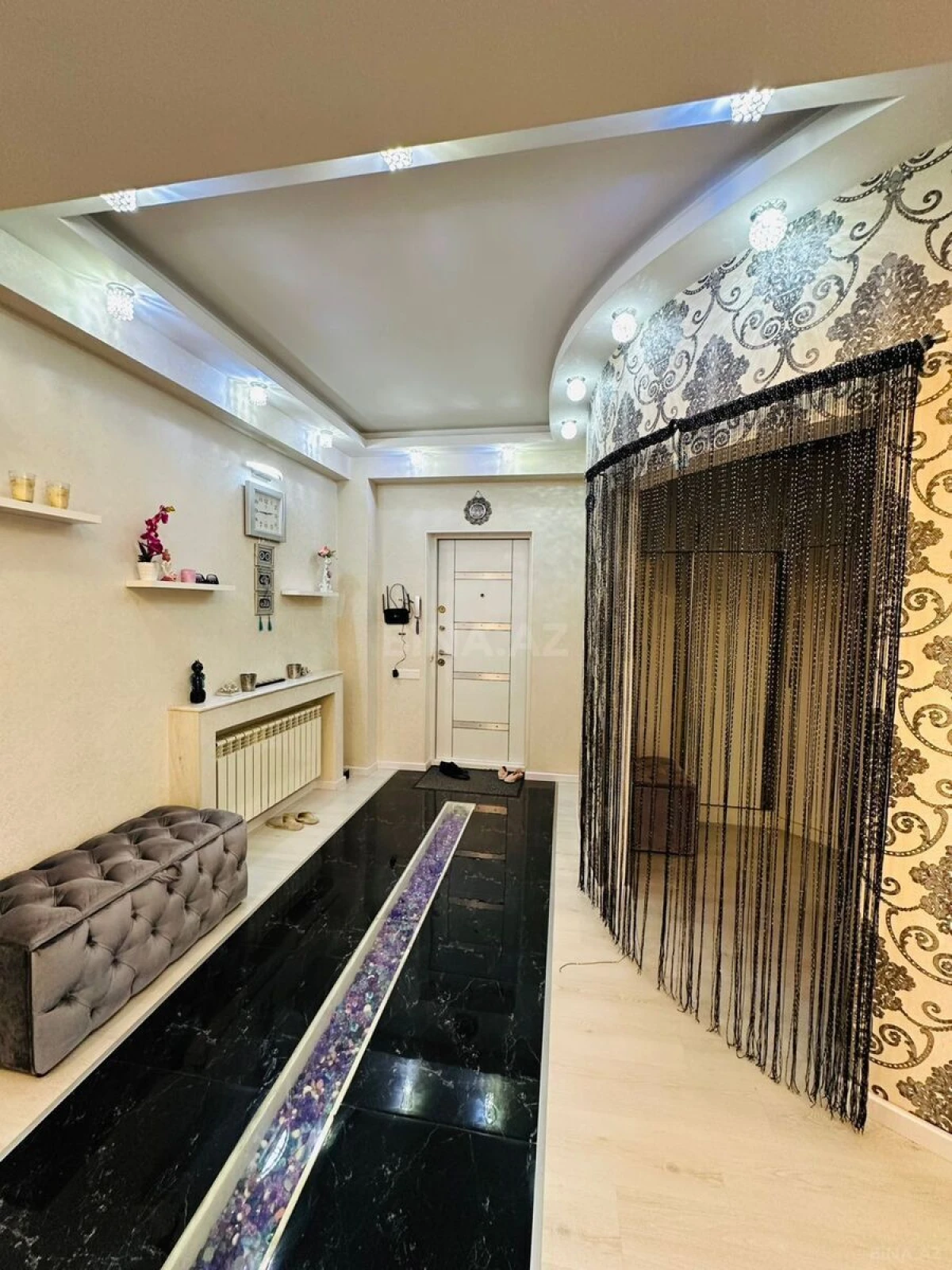 Kirayə verilir 2 otaqlı mənzil 110 m²