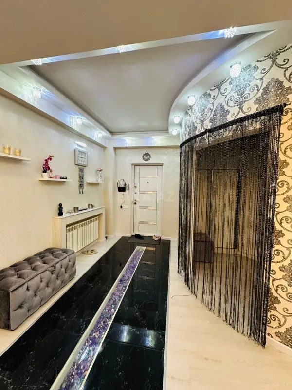 Kirayə verilir 2 otaqlı mənzil 110 m²