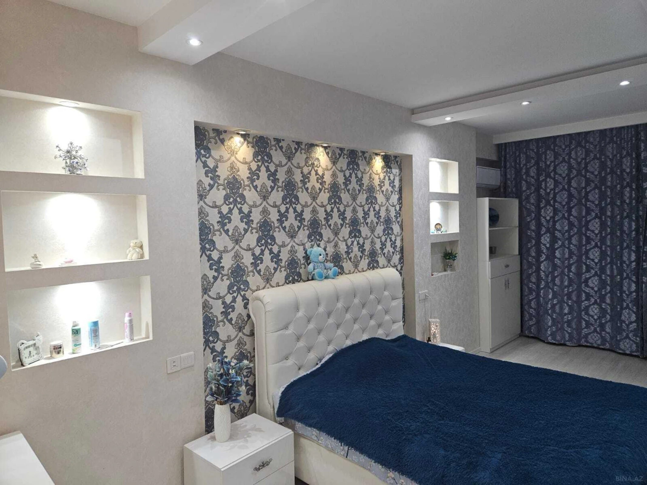 Kirayə verilir 2 otaqlı mənzil 110 m²