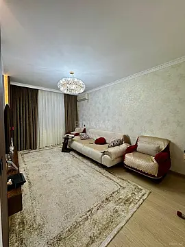 Satılır 4 otaqlı mənzil 110 m²