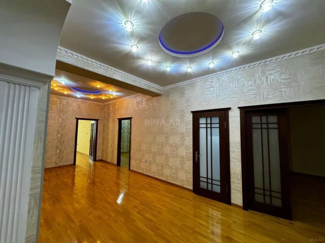 Satılır 3 otaqlı mənzil 120 m²