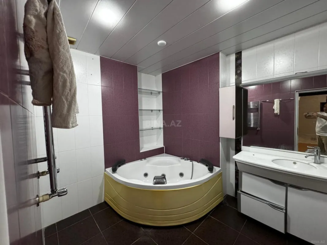 Satılır 3 otaqlı mənzil 120 m²